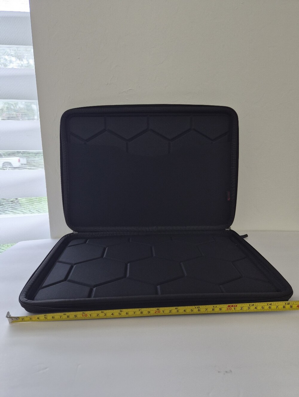 Finpac Water Resiatant Hard Laptop Case